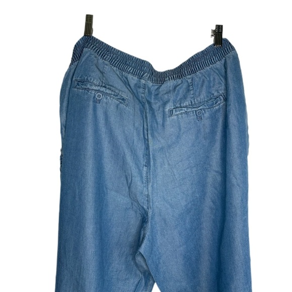 GAP Lightweight Chambray Pant - Picture 4 of 11